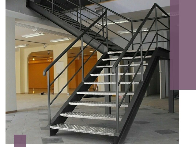 Лестницы для офиса в Долгопрудном: изготовление, монтаж, демонтаж