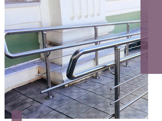 Ограждения пандусов из металла и нержавейки в Долгопрудном